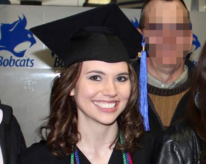 Profesora le regaló una noche de sexo a alumno que cumplió 16 años