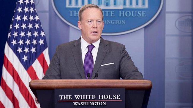 Renunció el vocero de la Casa Blanca