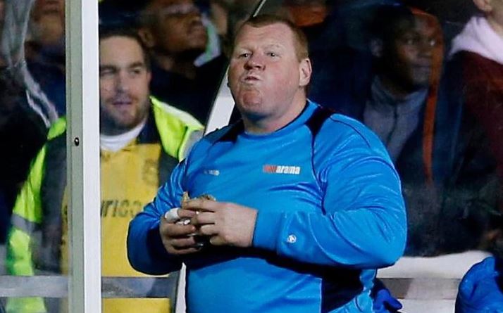 El drama que vive el arquero más gordo del mundo