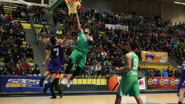 CD Valdivia terminó como líder la fase regular de la Liga Saesa