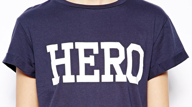 ¿Por qué Turquía detiene a las personas con poleras que dicen 