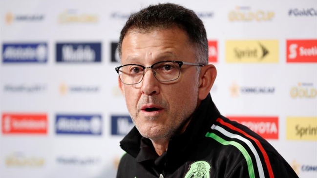 Juan Carlos Osorio fue recibido con insultos en Ciudad de México
