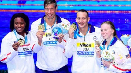  EE.UU. ganó en 4x100 combinados con nuevo récord  