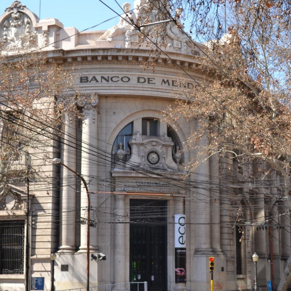 Mujer le ganó una demanda a la esposa de su amante