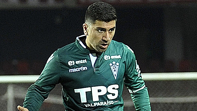 Santiago Wanderers lamentó retiro de los retratos de David Pizarro de la sede del club