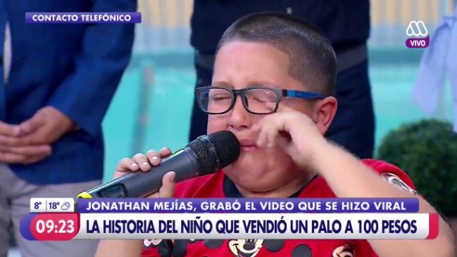 La emoción de Mario, el niño que vendió un palo a 100 pesos