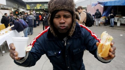   Hogar de Cristo lanzó Mes de la Solidaridad con desayuno en la Vega Central 
