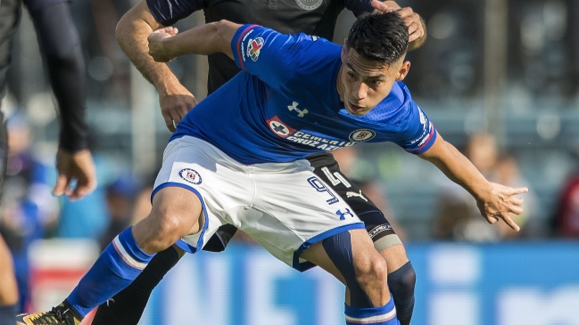 Felipe Mora desmintió supuesto llamado de atención de su técnico en Cruz Azul