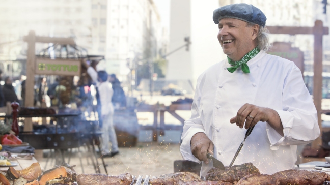 Famoso chef internacional aterriza como rostro de supermercado