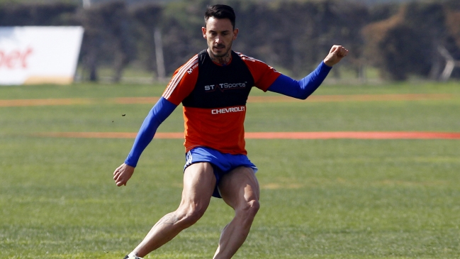 Pinilla tiene mínimas opciones de debutar ante Temuco por tardanza en llegada del pase