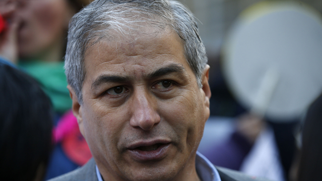 Magisterio alarmado: Desmunicipalización podría originar una 