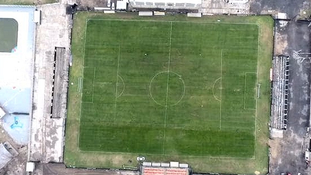 La columna de Aldo Schiappacasse: El área más grande, la cancha está chueca