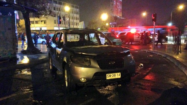 Robo por alunizaje afectó a tienda del Mall Arauco Estación