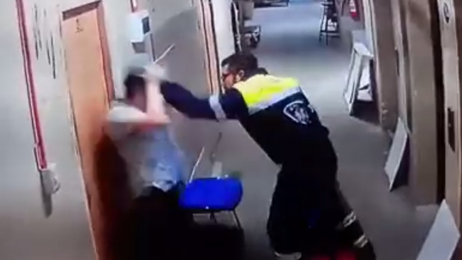 Cobarde agresión de paramédico a enfermera embarazada: El video será una prueba clave