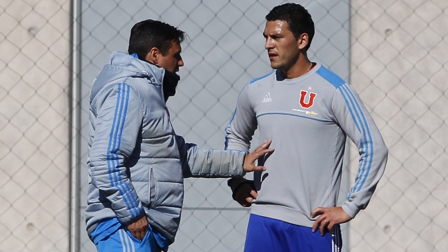 Isaac Díaz sufrió problemas físicos y quedó al margen del duelo ante Deportes Temuco