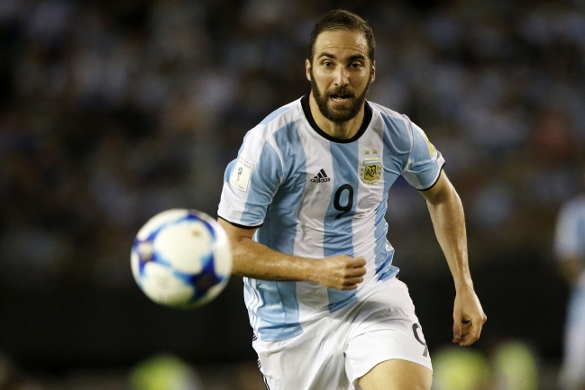 Sorpresa en Argentina: Higuaín quedó fuera de la selección de Sampaoli