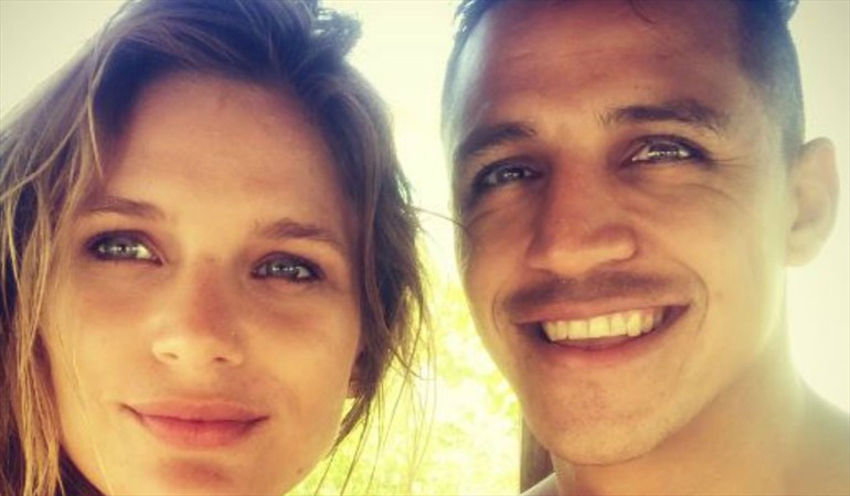 Los detalles del romántico paseo de Alexis y Mayte por París