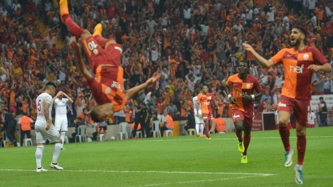 Kayserispor de Gonzalo Espinoza sufrió dura caída en su estreno en la liga turca