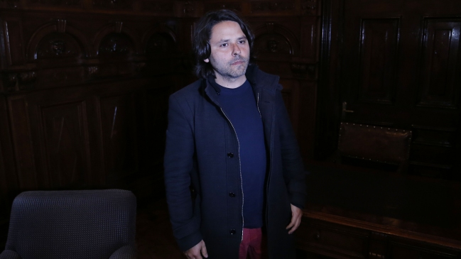 Frente Amplio bajó la candidatura parlamentaria de Alberto Mayol