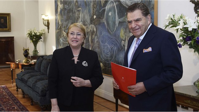 Don Francisco invitó a la Presidenta al lanzamiento de la Teletón 2017