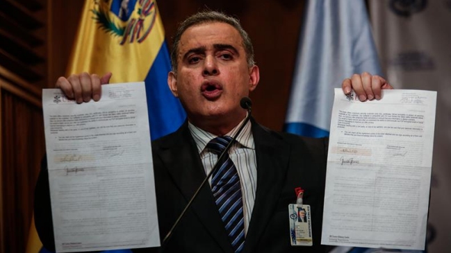 Supremo venezolano ordenó la detención del esposo de la ex fiscal general