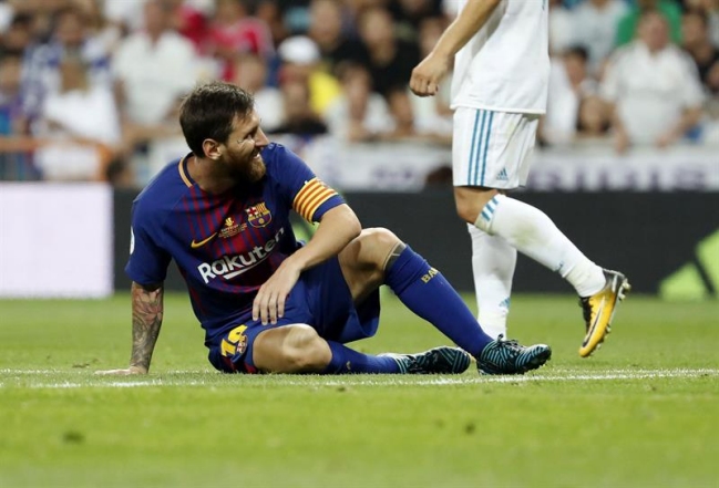 Captan a Lionel Messi insultando a Sergio Ramos en la Supercopa