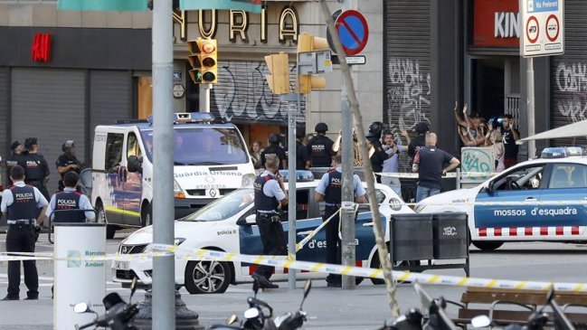 Estado Islámico se adjudicó autoría de atentado en Barcelona