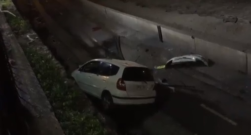 Conductor perdió control de vehículo y cayó a río Mapocho