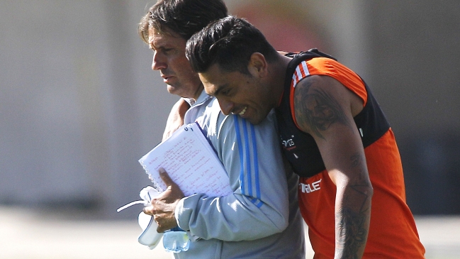 Hoyos agradeció permanencia de Gonzalo Jara: Es un crack, su decisión nos da felicidad