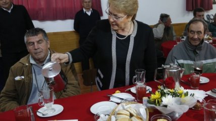   Presidenta conmemoró el Día de la Solidaridad en el Hogar de Cristo 