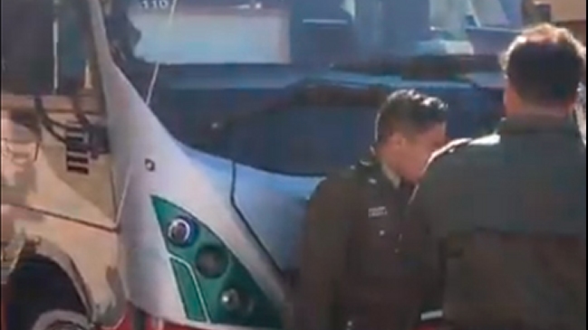 Loca carrera de una micro terminó con un detenido y una mujer herida en Valparaíso