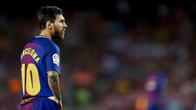 Barcelona se estrenó con una emotiva victoria ante el discreto Real Betis