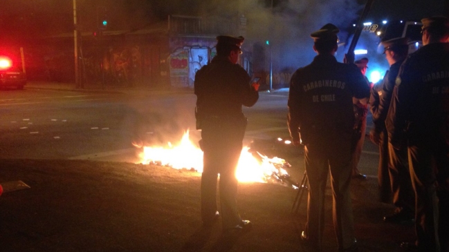 Desconocidos instalaron barricadas en la comuna de Estación Central