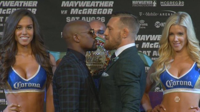 Floyd Mayweather y Conor McGregor tuvieron su última conferencia antes del combate en Las Vegas