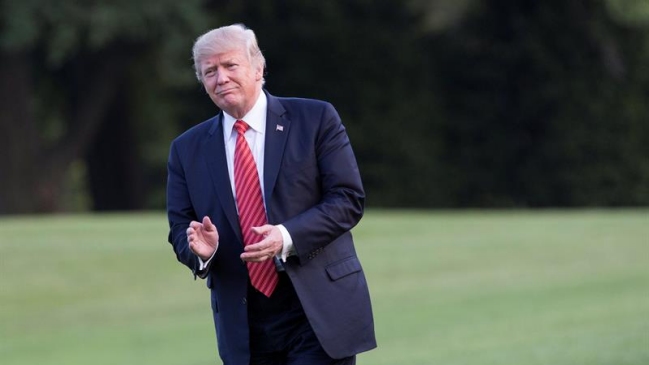 Trump dará seis meses meses al Pentágono para implementar prohibición a transexuales