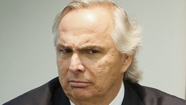 Chadwick por reclamo de Guillier contra los bancos: 