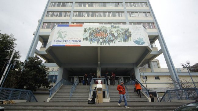 Lactante fue ingresada con una serie de fracturas al hospital Carlos van Buren