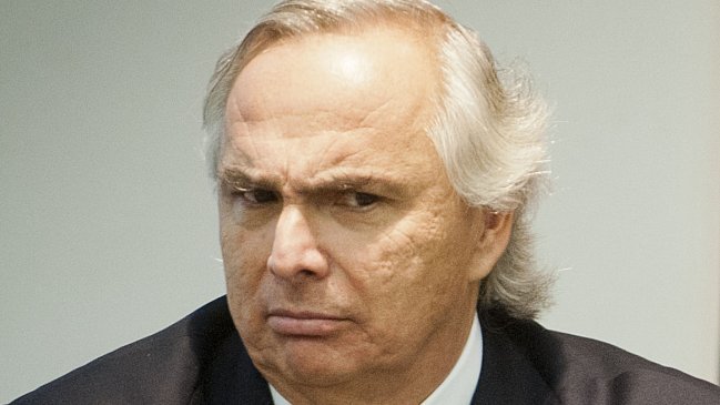 Chadwick por reclamo de Guillier contra los bancos: 