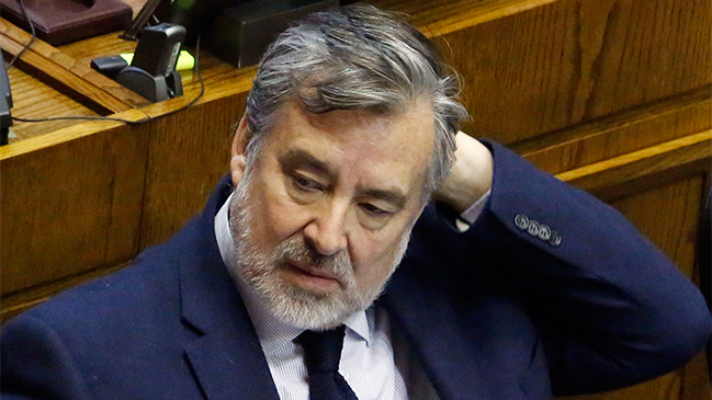 Guillier emplazó al Gobierno: Seamos racionales y realistas en el manejo de la agenda