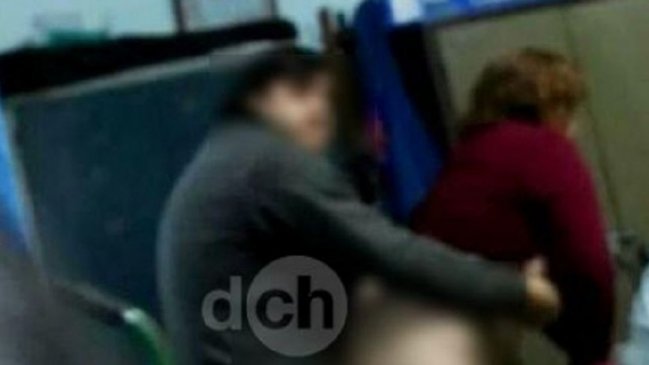 Escándalo en Argentina por profesor que fue grabado teniendo sexo
