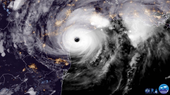 Huracán Harvey tocó tierra en la costa de Texas