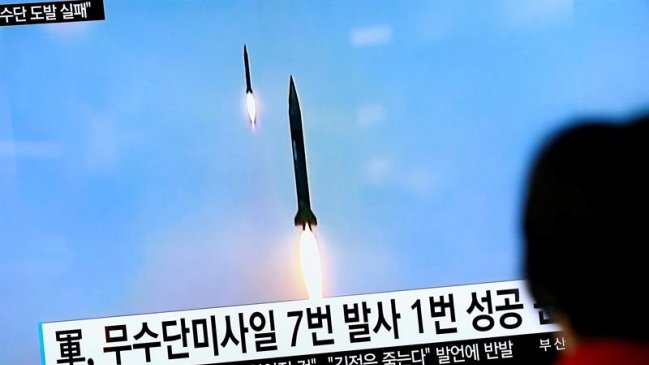 Corea del Norte lanzó tres misiles balísticos al mar de Japón
