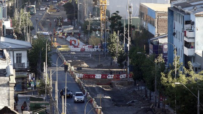 Enel niega culpa en retrasos de obras de corredores de Transantiago