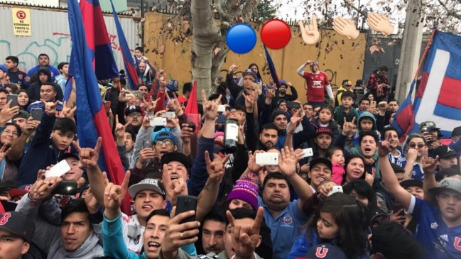 Hinchas de la U realizaron un pacífico 