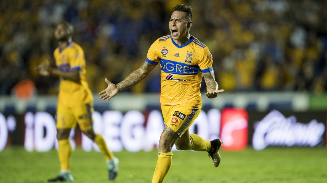 Eduardo Vargas brilló con un golazo en el triunfo de Tigres sobre Lobos BUAP