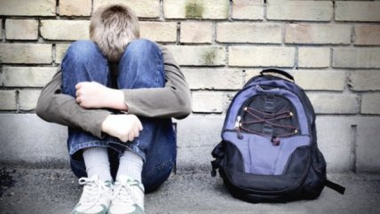   Buenas Escuelas: Cómo prevenir los suicidios entre escolares 