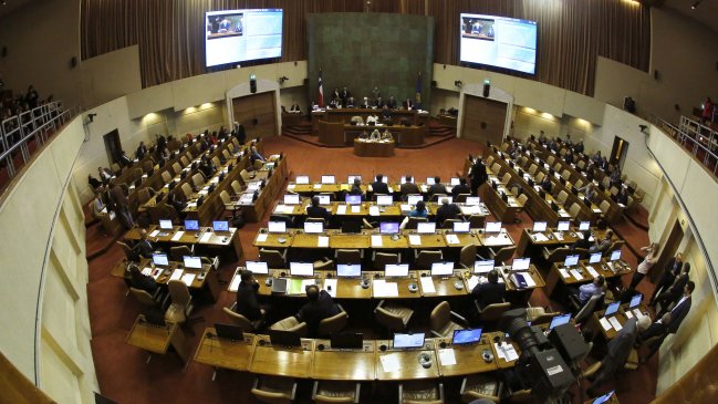 Parlamentarias: Expertos creen que sólo el 20% de las candidatas tiene posibilidades reales