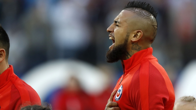 Agencia de publicidad demandó a Arturo Vidal ante Inapi por logo que se tatuó en el cuello