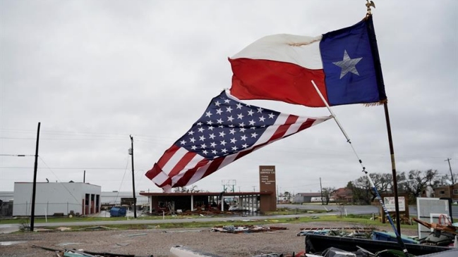 Harvey complica capacidad de refinación de petróleo en Texas y eleva precio de la gasolina