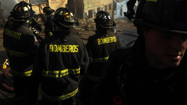 Dos adultos mayores fallecieron tras incendio en departamento de Conchalí